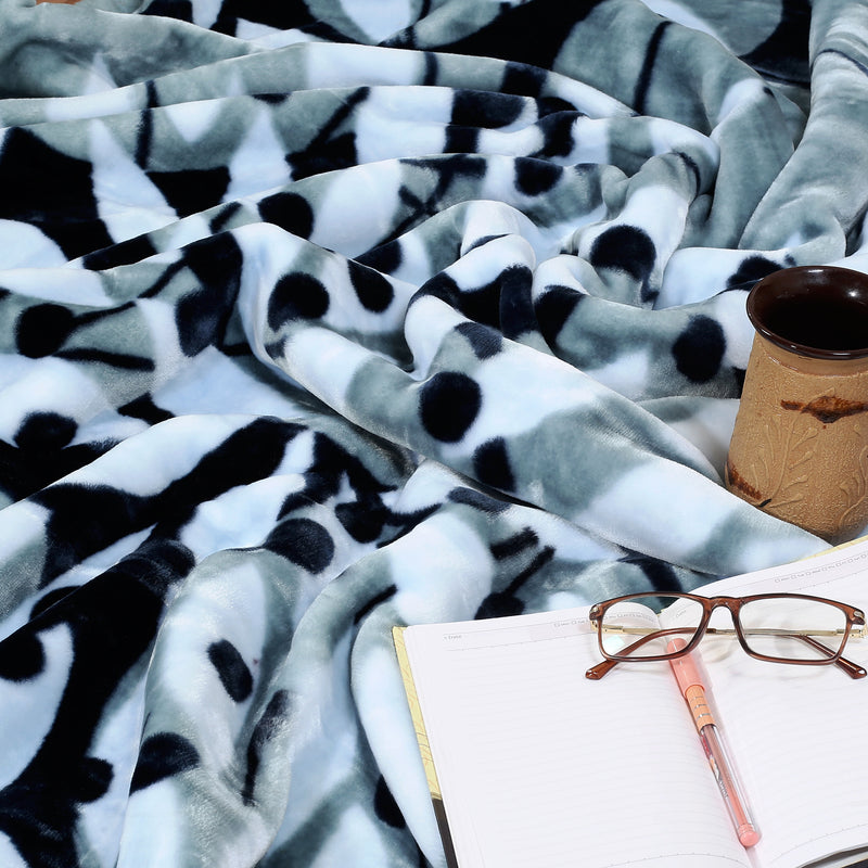 Luxury Modern Printed Single Blanket 3.6 kg Double Layer (Multi-Color)