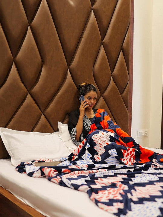 Magical Fleno Printed Double AC Blanket (White Red)
