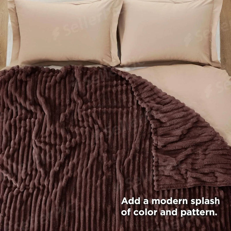 Heritage Luxurious Pencil Textured Blanket (Brown)